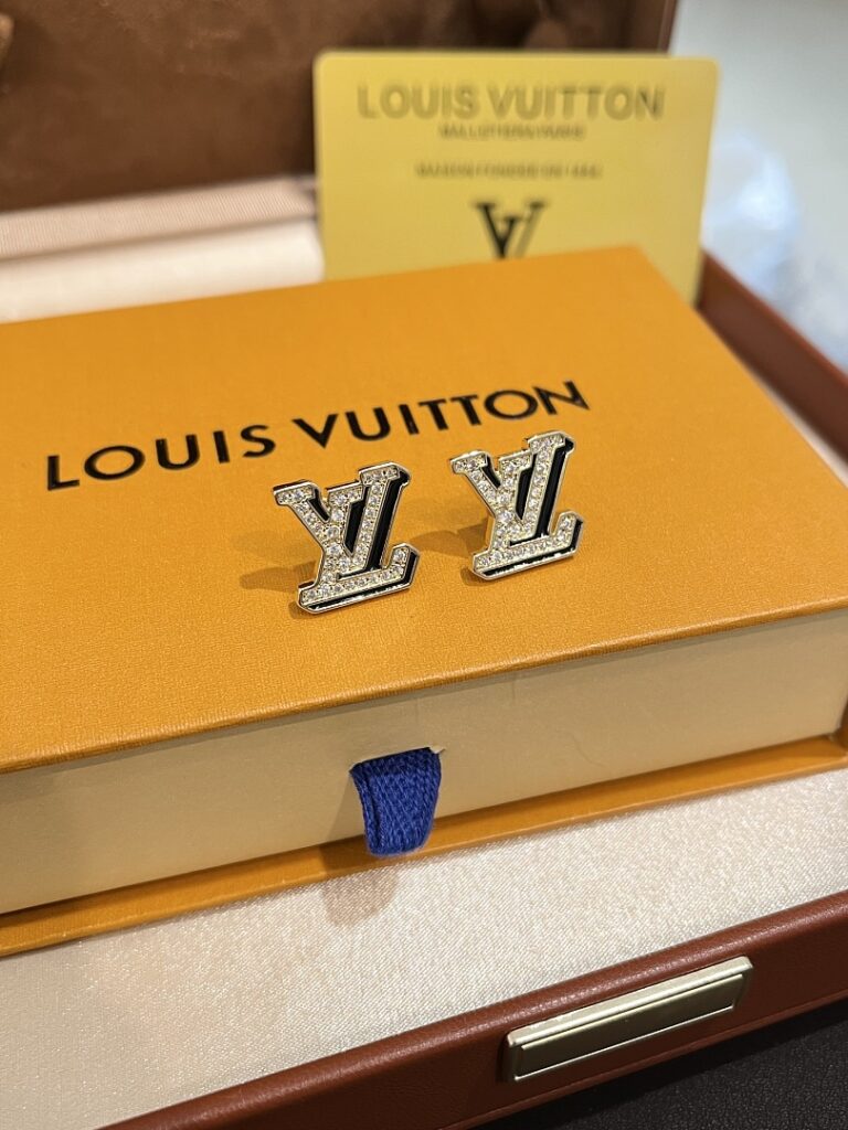Louis Vuitton Jewelry Style 39.8