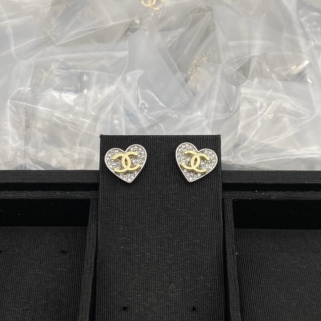 Chanel Jewelry Style 40