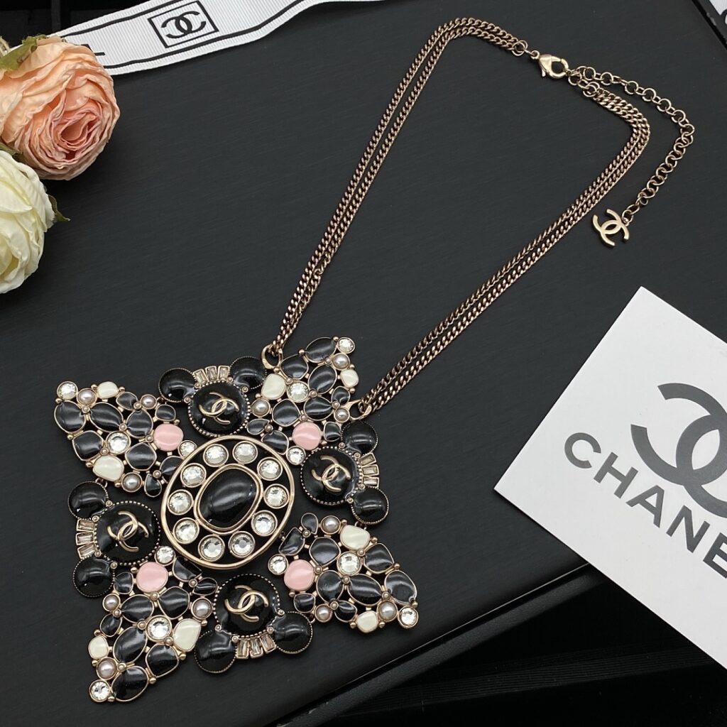 Chanel Jewelry Style 100