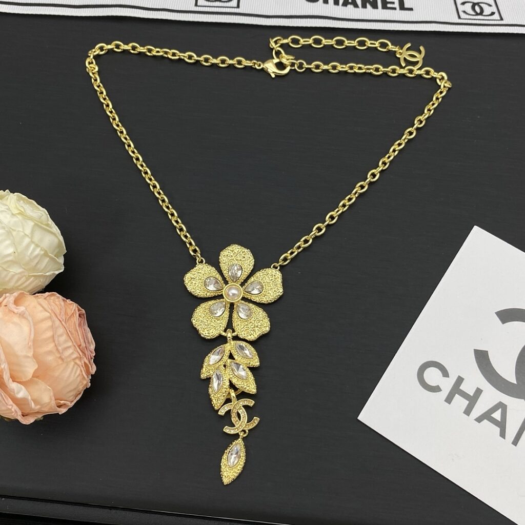 Chanel Jewelry Style 55