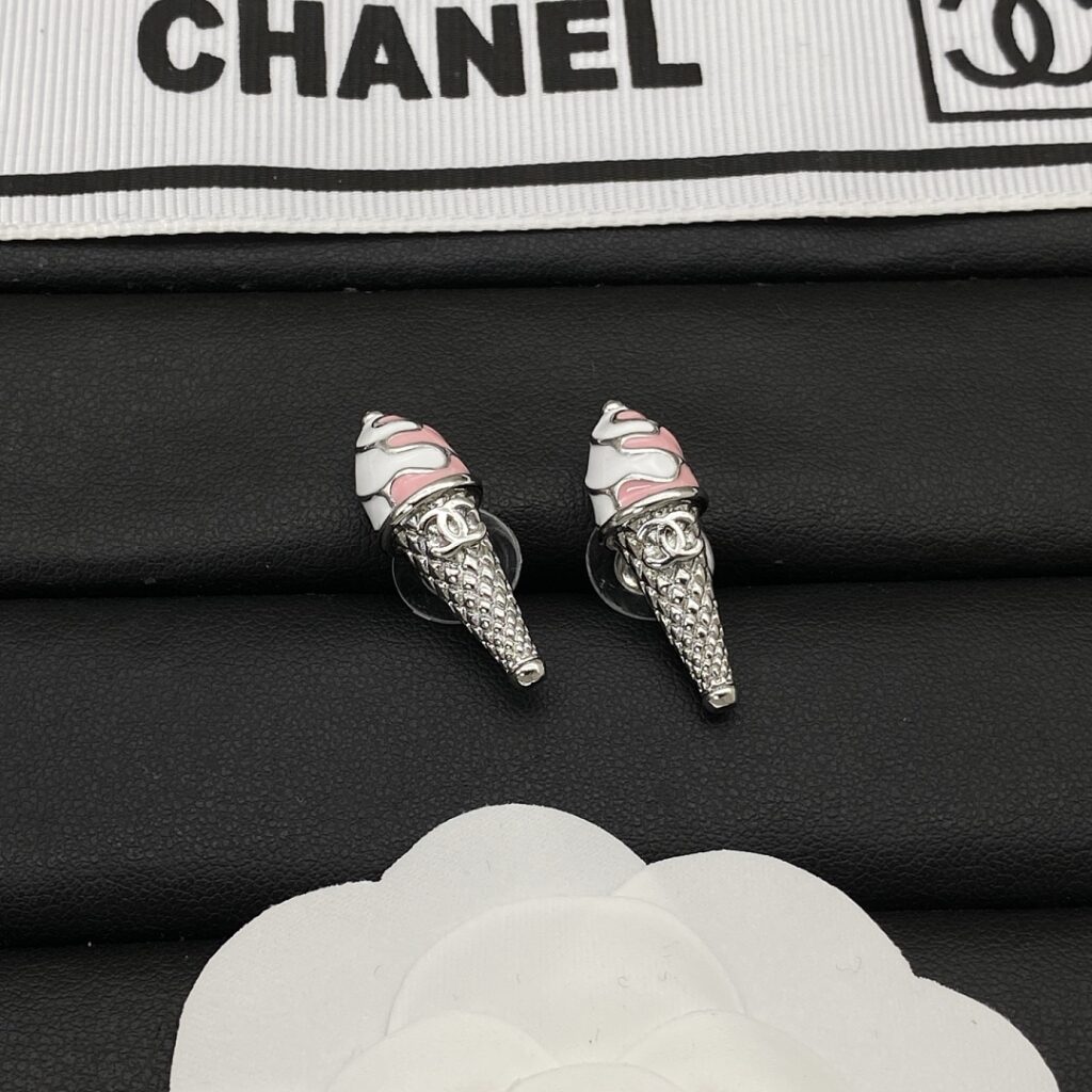 Chanel Jewelry Style 40