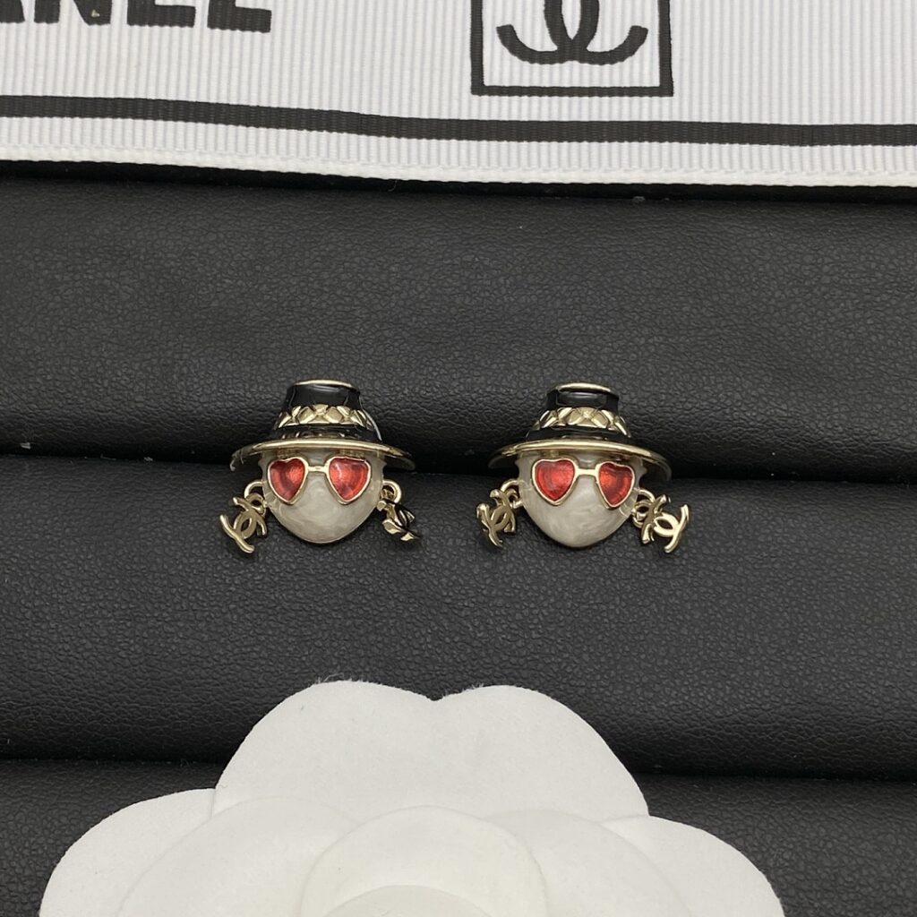 Chanel Jewelry Style 40