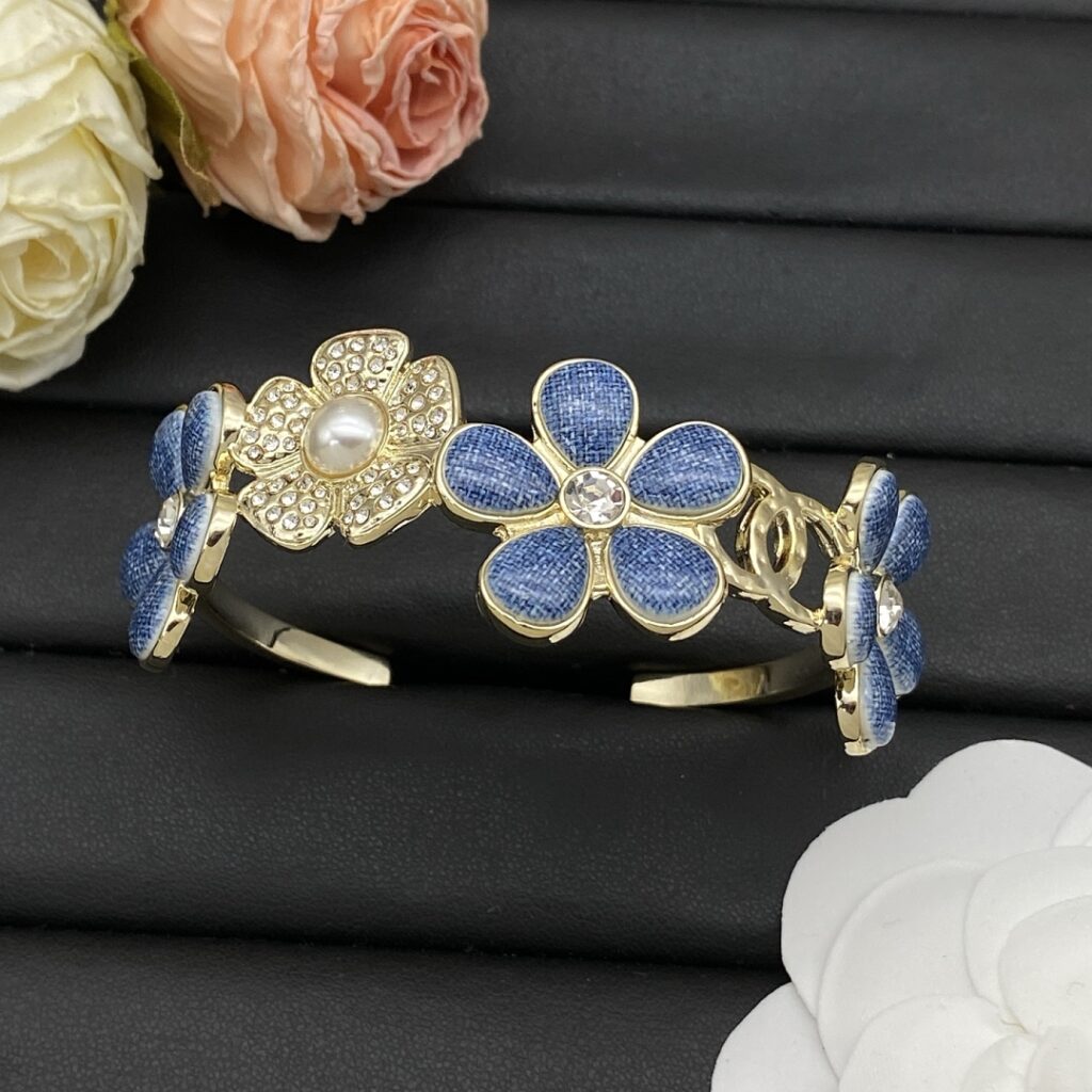 Chanel Jewelry Style 80