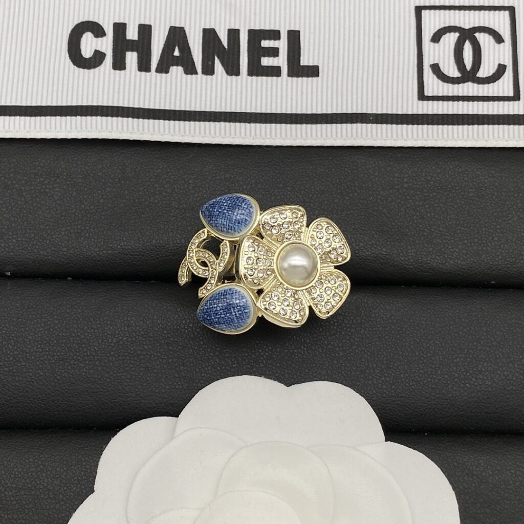 Chanel Jewelry Style 40
