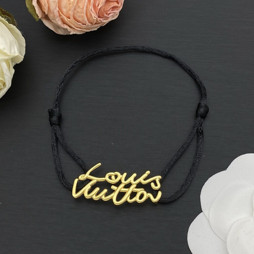 Louis Vuitton Jewelry Style 40