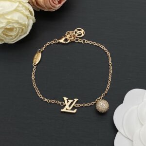 Louis Vuitton Jewelry Style 45