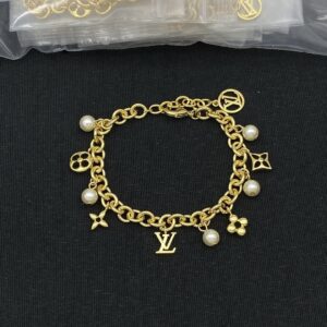 Louis Vuitton Jewelry Style 50