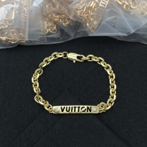 Louis Vuitton Jewelry Style 40