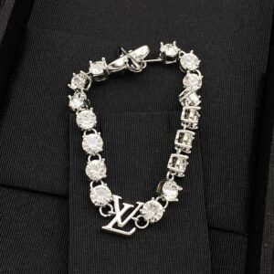 Louis Vuitton Jewelry Style 55