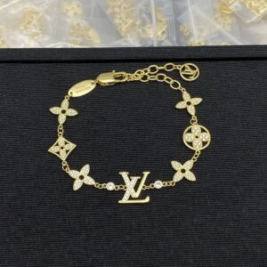 Louis Vuitton Jewelry Style 50