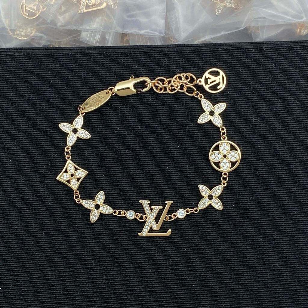 Louis Vuitton Jewelry Style 50