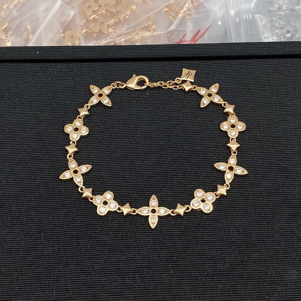 Louis Vuitton Jewelry Style 55
