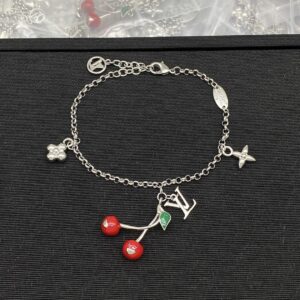 Louis Vuitton Jewelry Style 50