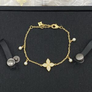 Louis Vuitton Jewelry Style 40