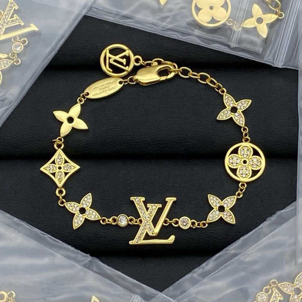 Louis Vuitton Jewelry Style 50