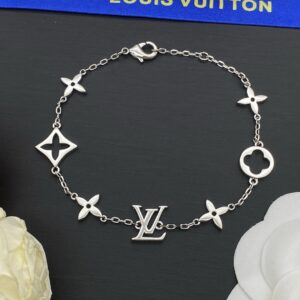Louis Vuitton Jewelry Style 45