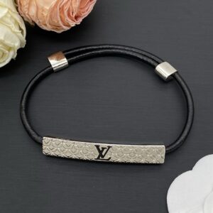 Louis Vuitton Jewelry Style 45
