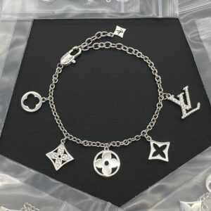 Louis Vuitton Jewelry Style 45