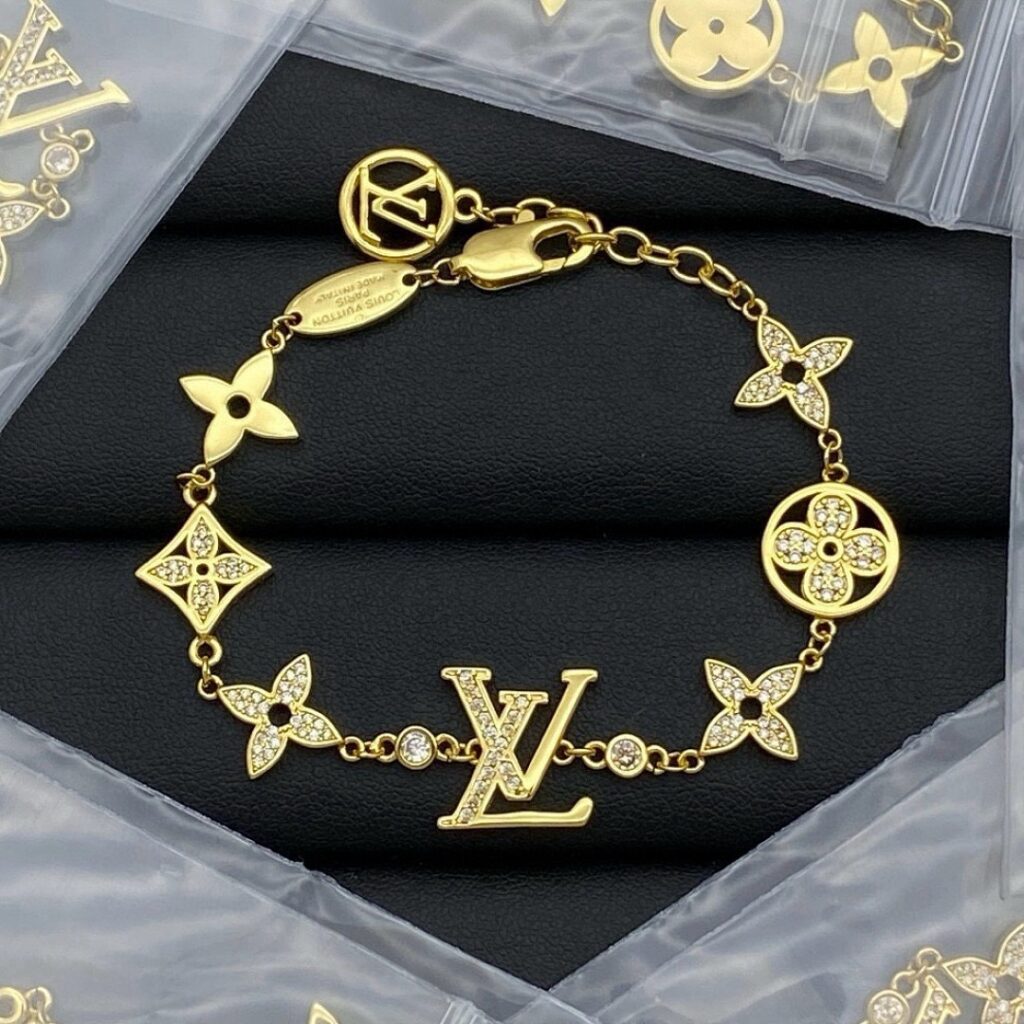 Louis Vuitton Jewelry Style 50