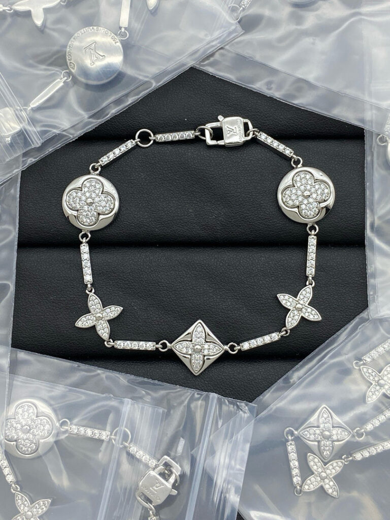 Louis Vuitton Jewelry Style 55