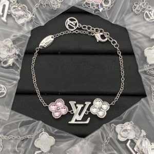 Louis Vuitton Jewelry Style 45