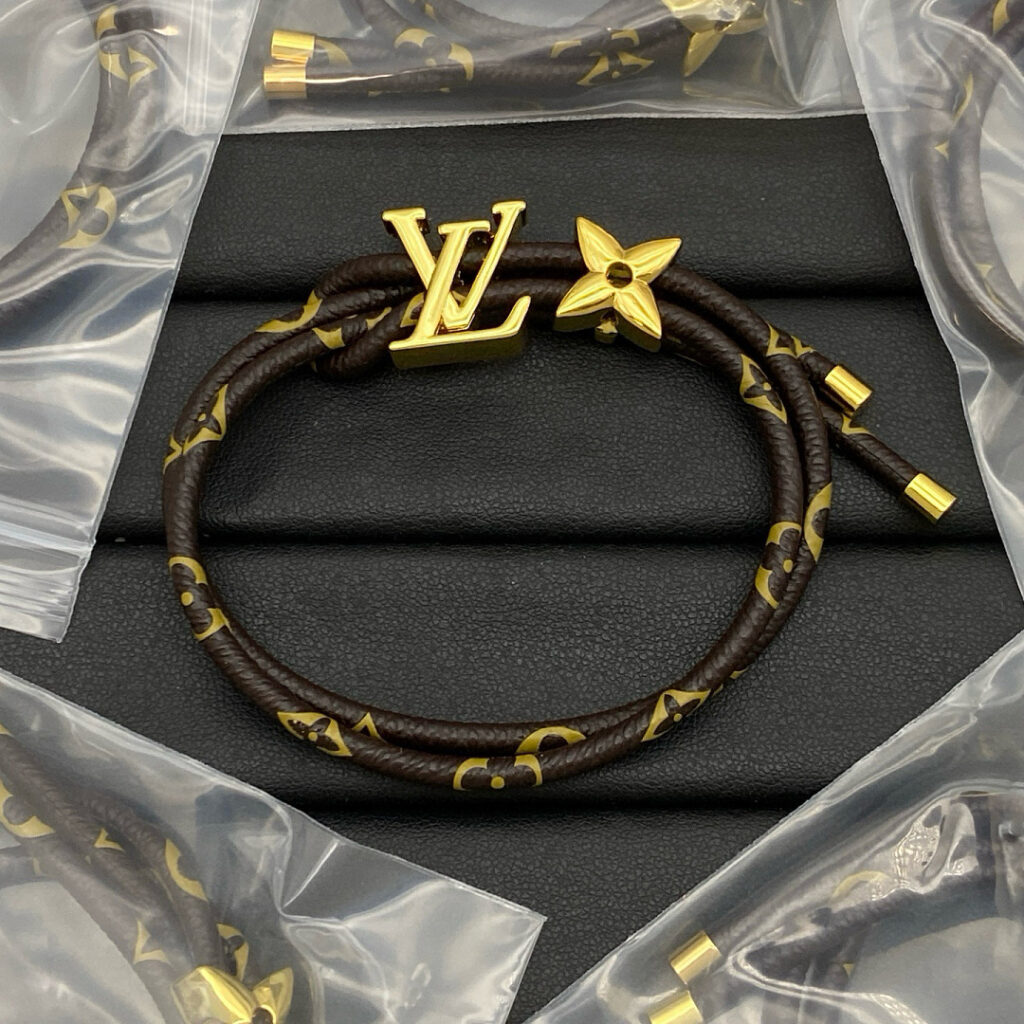 Louis Vuitton Jewelry Style 45