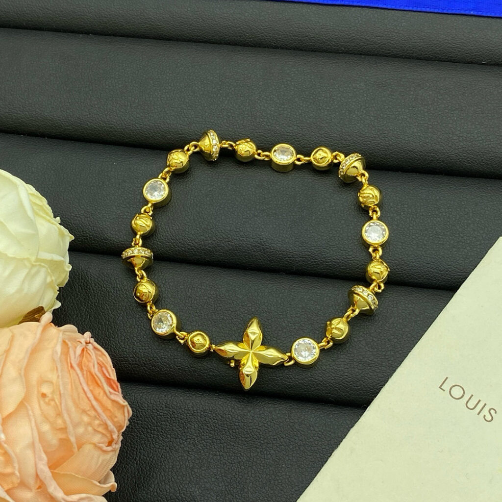 Louis Vuitton Jewelry Style 55