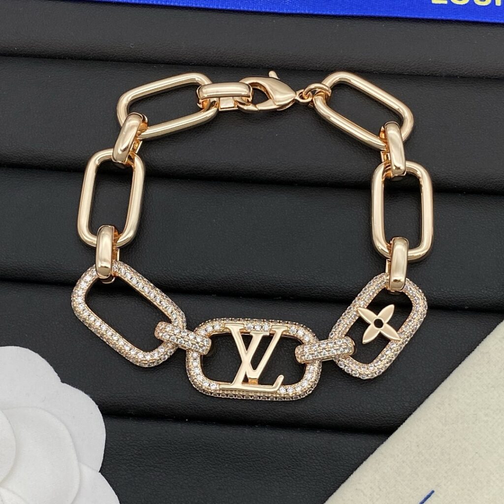 Louis Vuitton Jewelry Style 65
