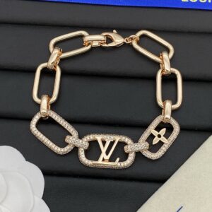 Louis Vuitton Jewelry Style 65