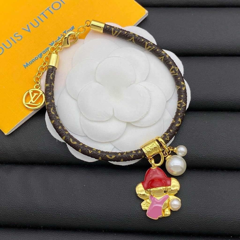 Louis Vuitton Jewelry Style 50