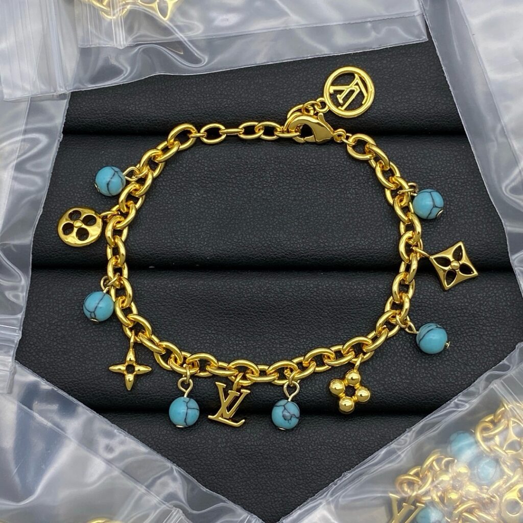 Louis Vuitton Jewelry Style 50