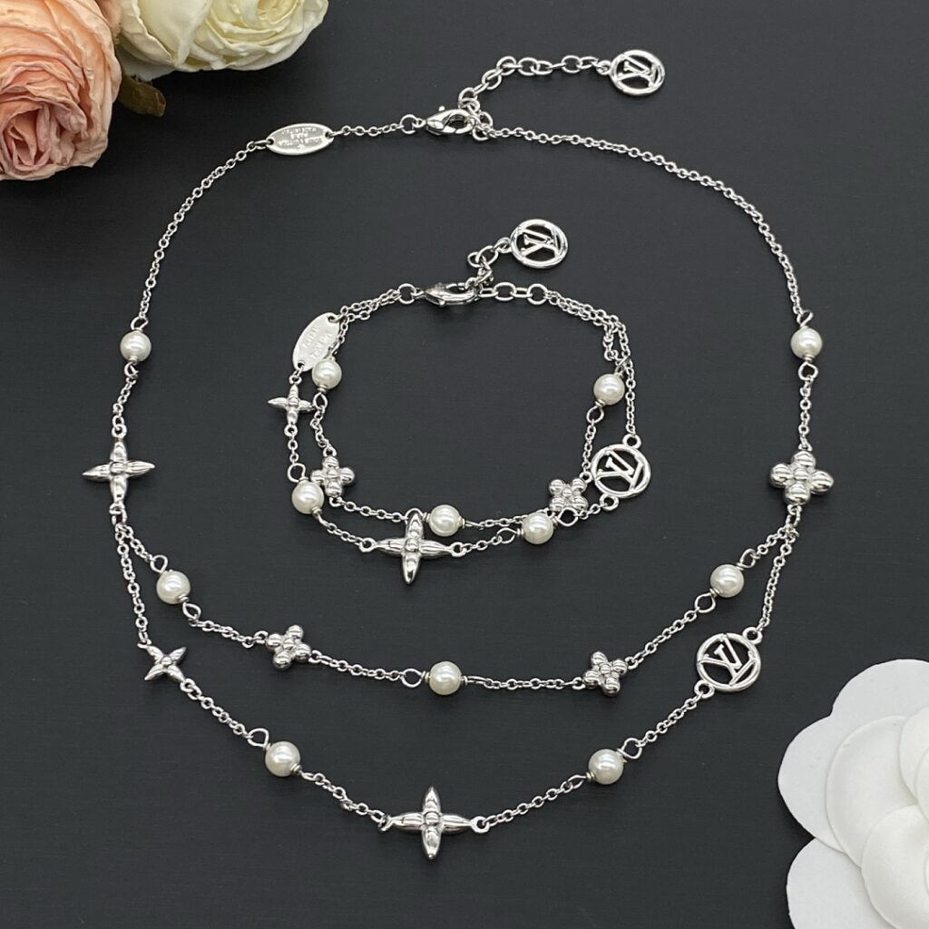Bracelet 50Necklace55
