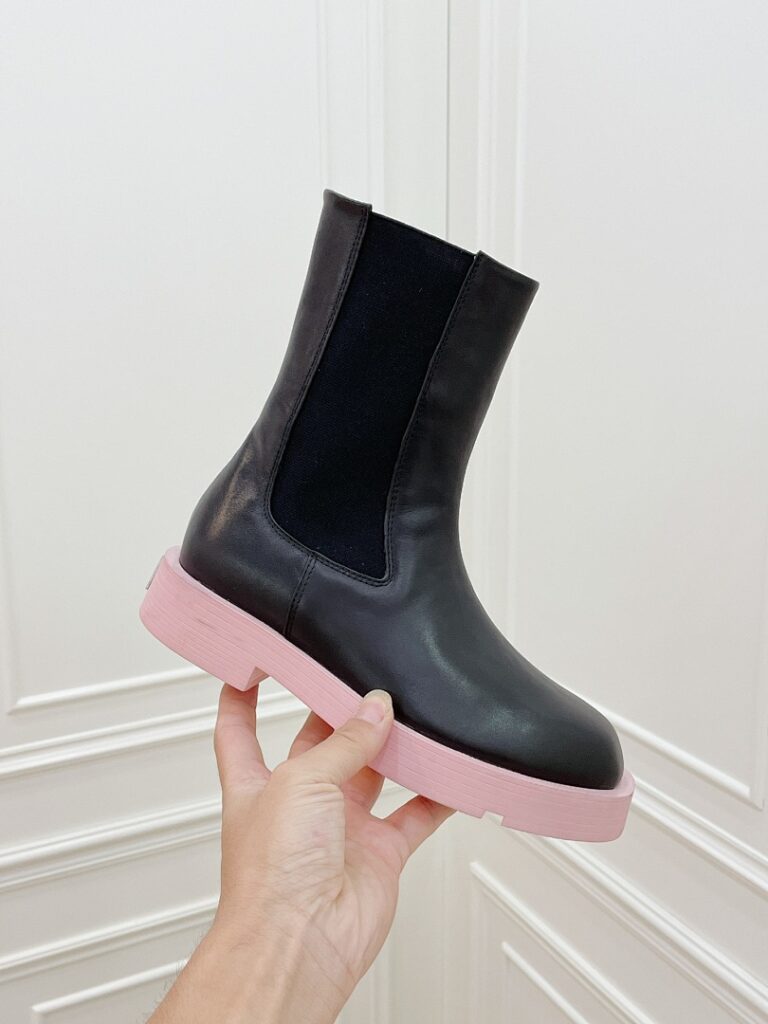 Givenchy Shoe Style 2801154