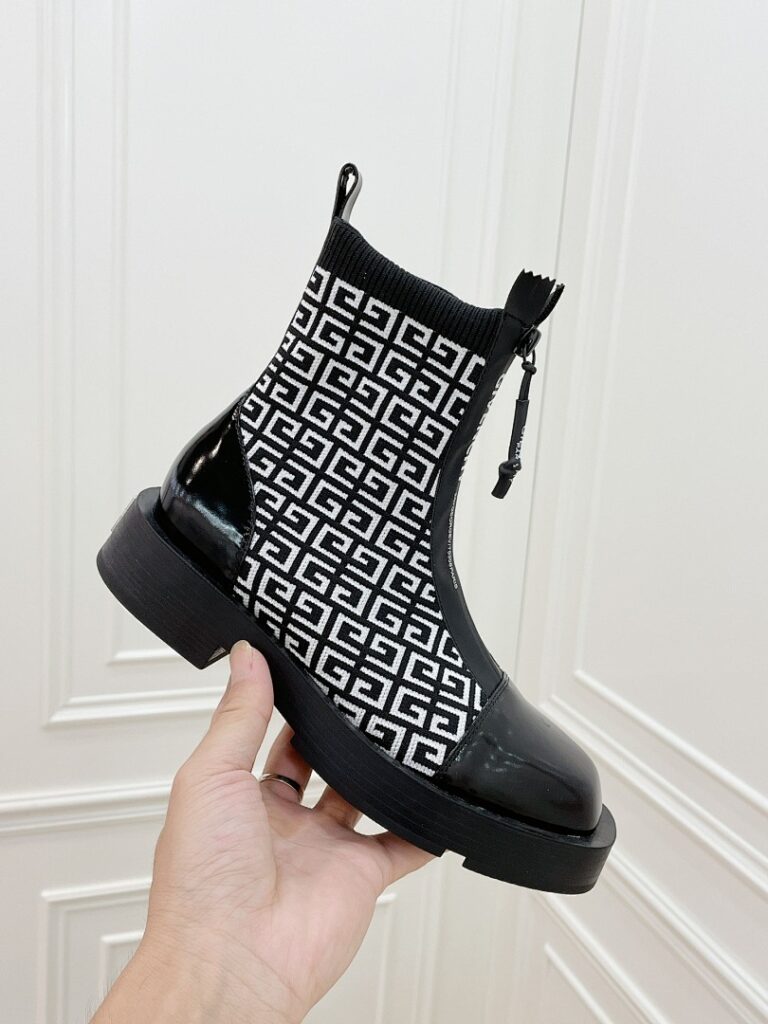Givenchy Shoe Style 2801154
