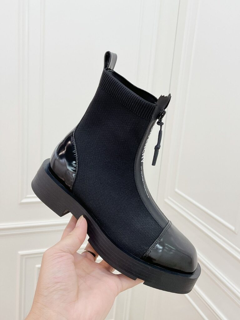 Givenchy Shoe Style 2801154
