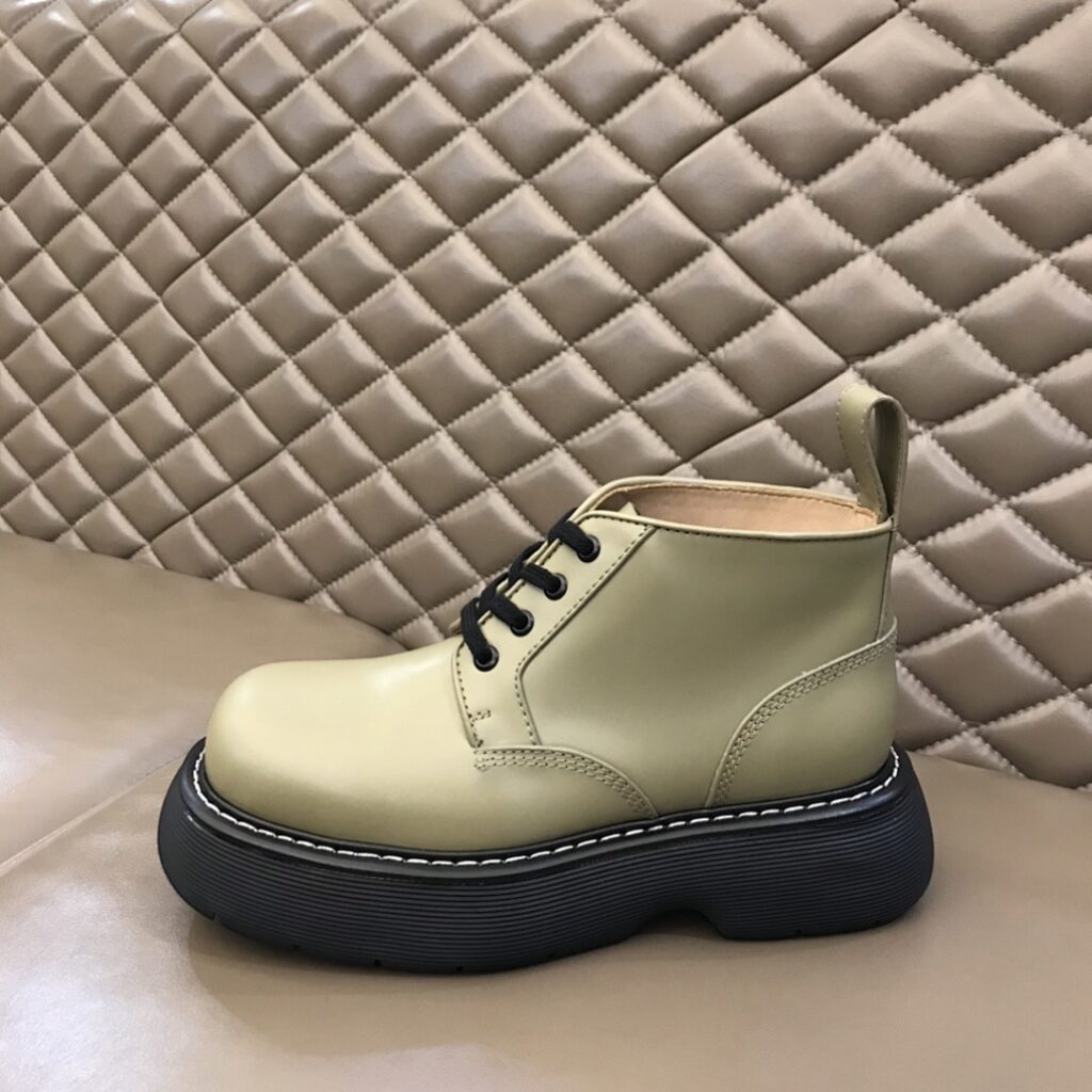 Bottega Veneta Shoe Style 3301126