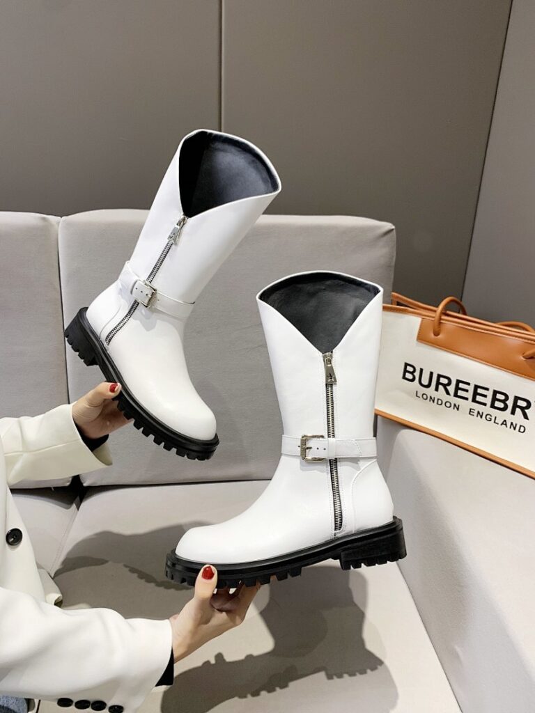 Givenchy Shoe Style 3201154