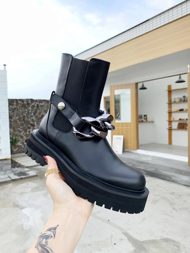 Givenchy Shoe Style 2901154