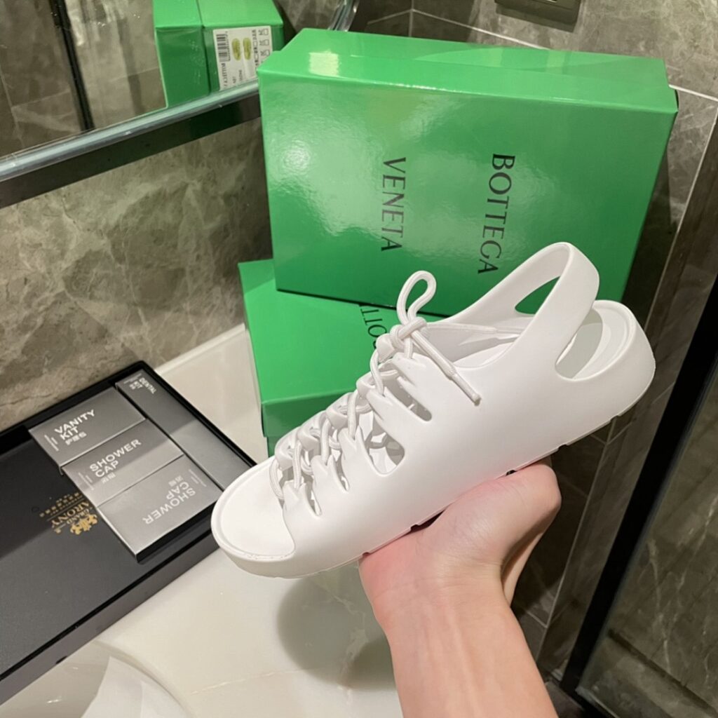 Bottega Veneta Shoe Style 1801150