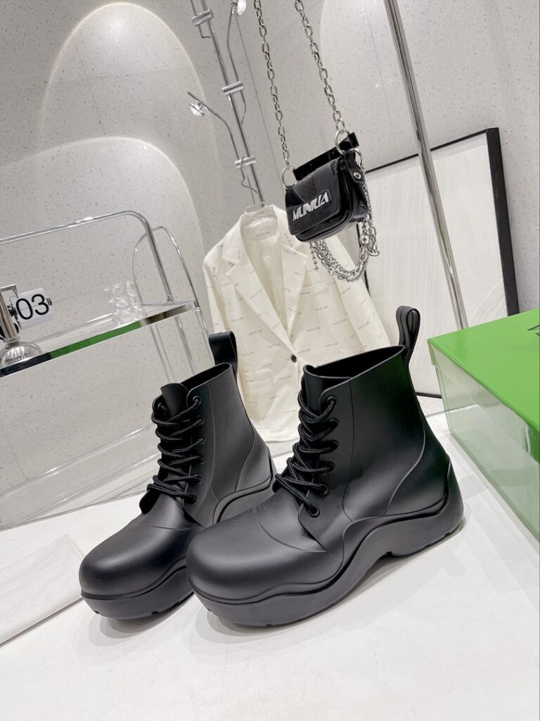 Bottega Veneta Shoe Style 2301150