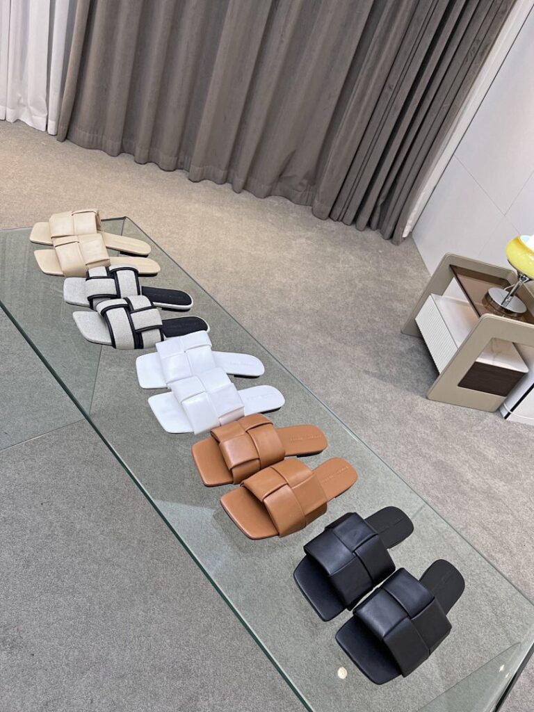 Bottega Veneta Shoe Style 1801117