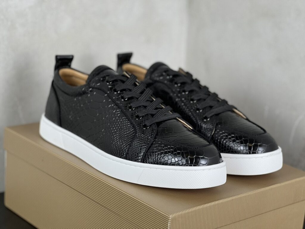 Christian Louboutin Shoe Style 2901130