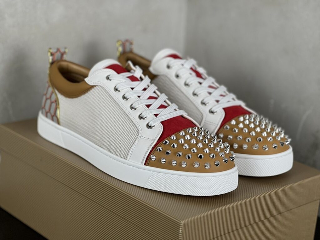 Christian Louboutin Shoe Style 2901130