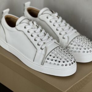 Christian Louboutin Shoe Style 2901130