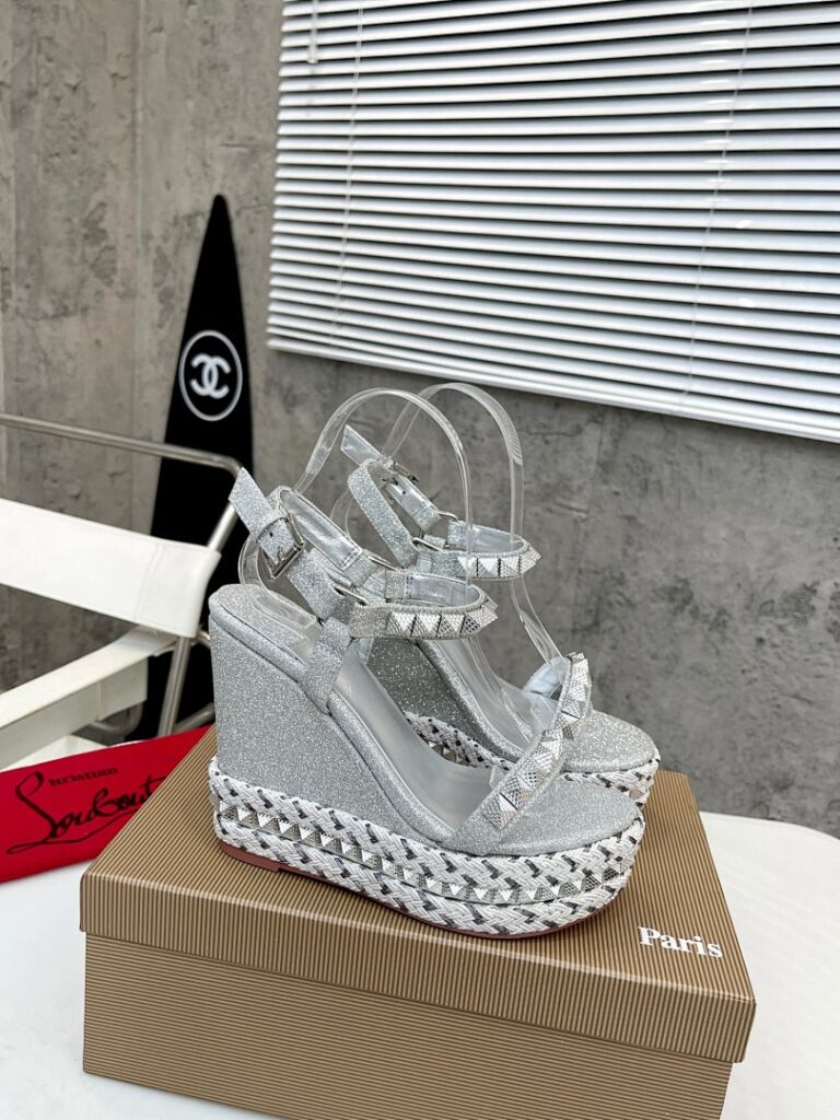 Christian Louboutin Shoe Style 2703330