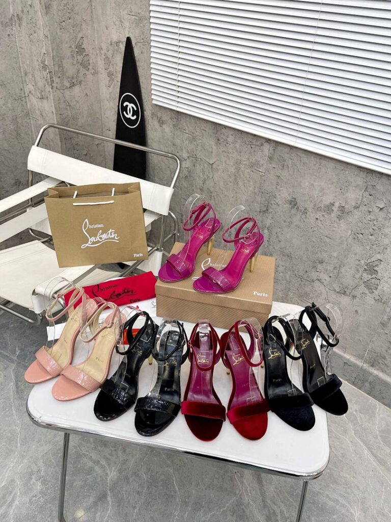 Christian Louboutin Shoe Style 2103330