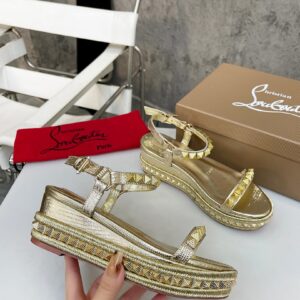 Christian Louboutin Shoe Style 2703524