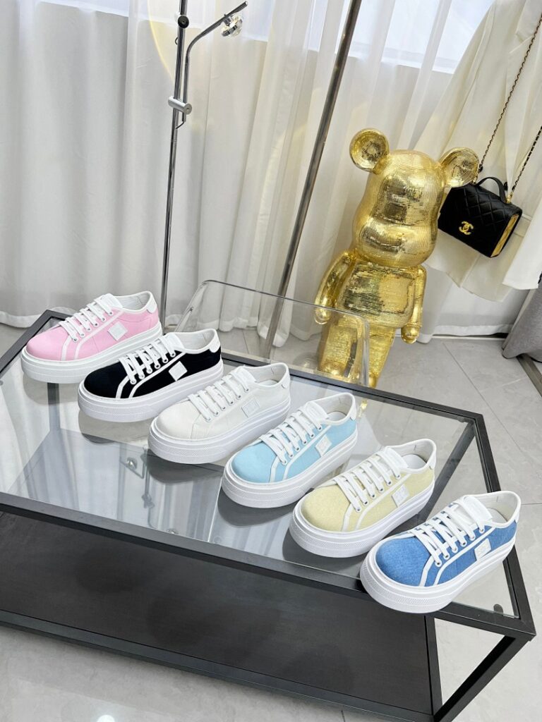 Givenchy Shoe Style 2401161