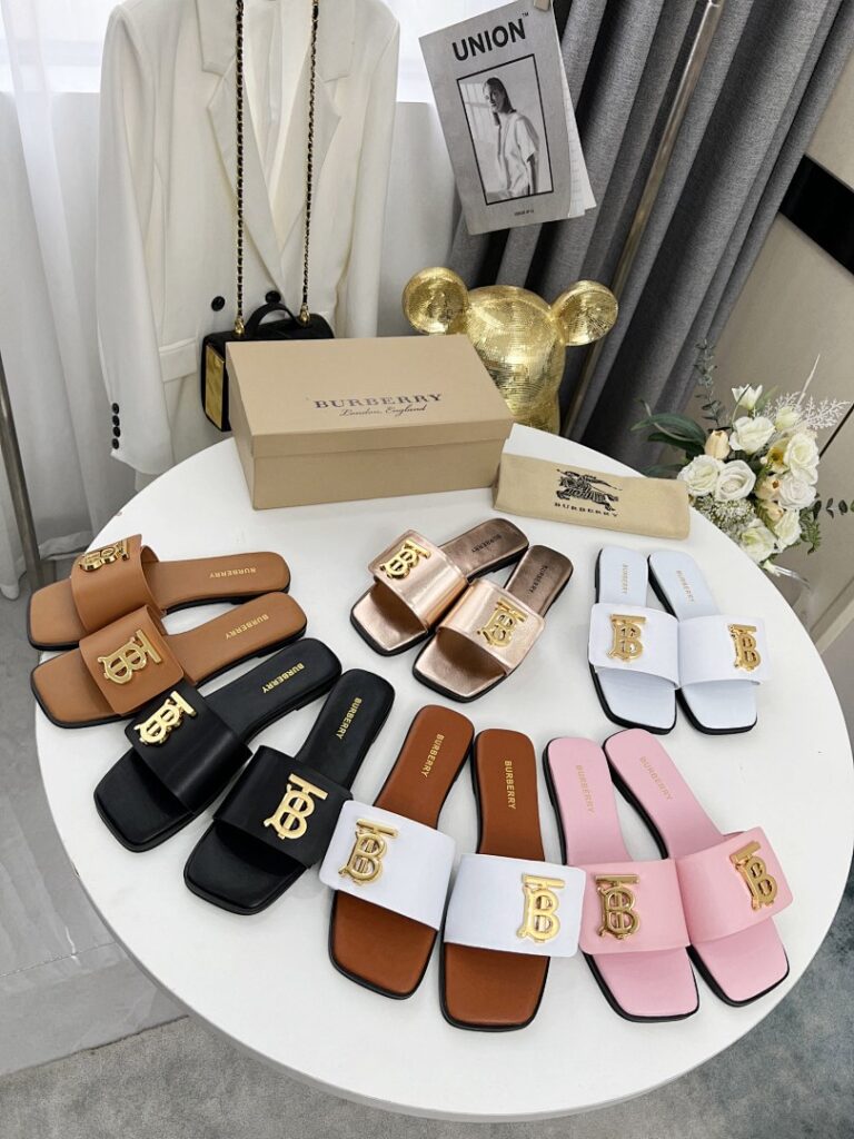 Balenciaga Shoe Style 1702367
