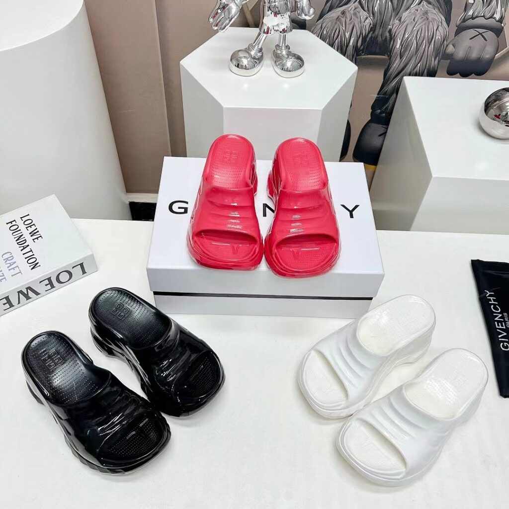Givenchy Shoe Style 2301150